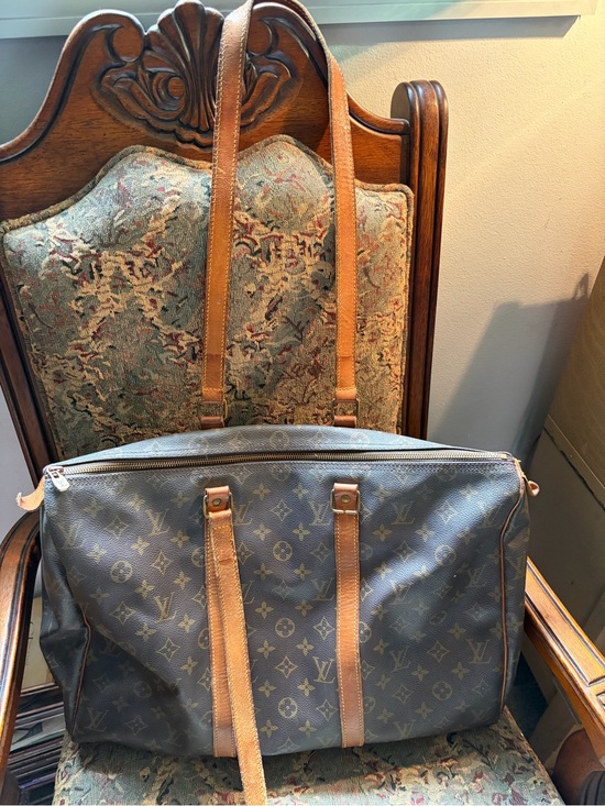 Louis Vuitton Handbags - Authentic Louis Vuitton Monogram Sac Souple Shoulder Bag As-Is Needs Repair.
